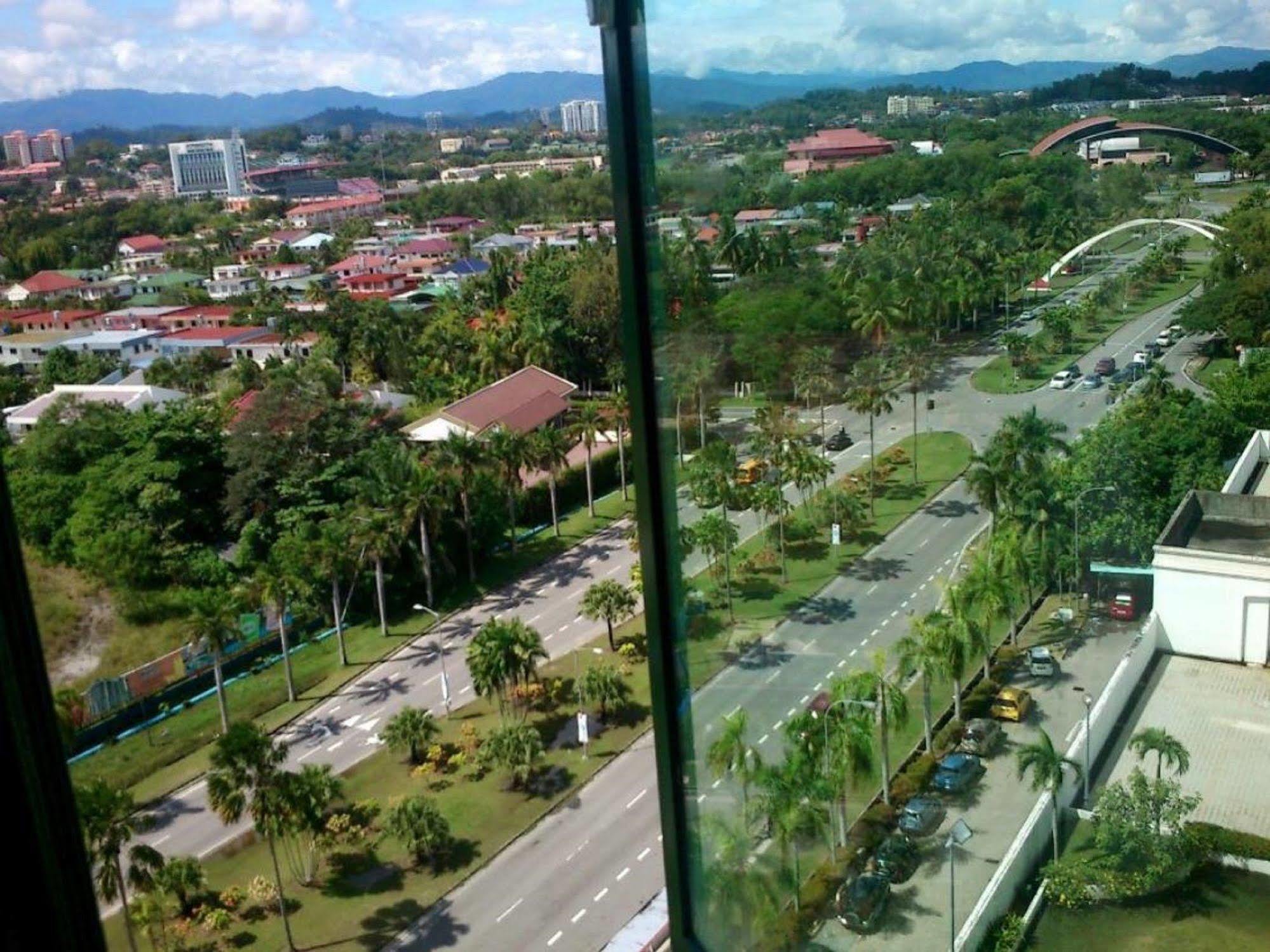 Likas Square Apartment Hotel Kota Kinabalu Exteriér fotografie