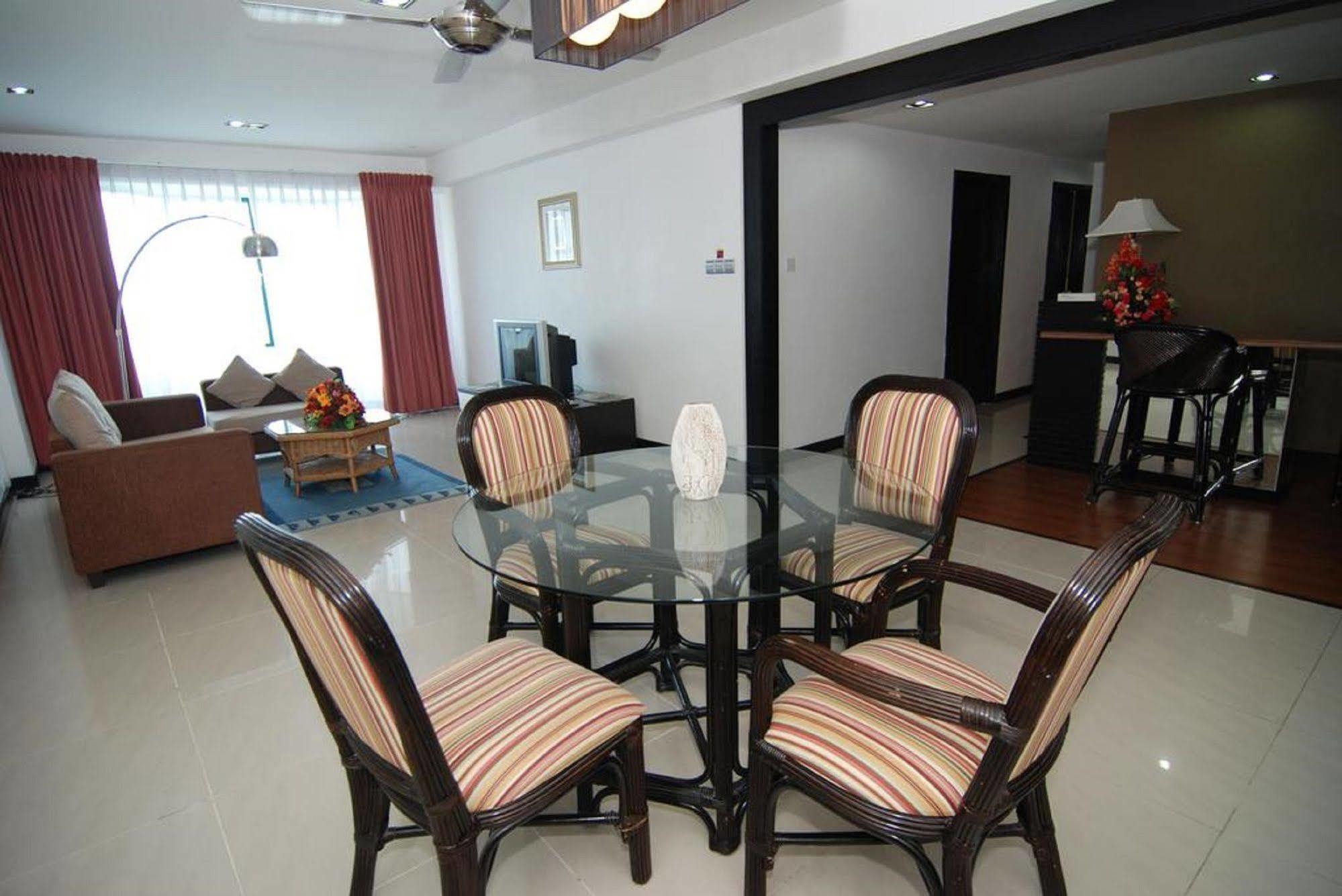 Likas Square Apartment Hotel Kota Kinabalu Exteriér fotografie